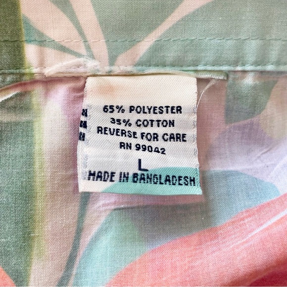 Vintage 90s Floral Photo Print Button Down Blouse - Picture 6 of 7